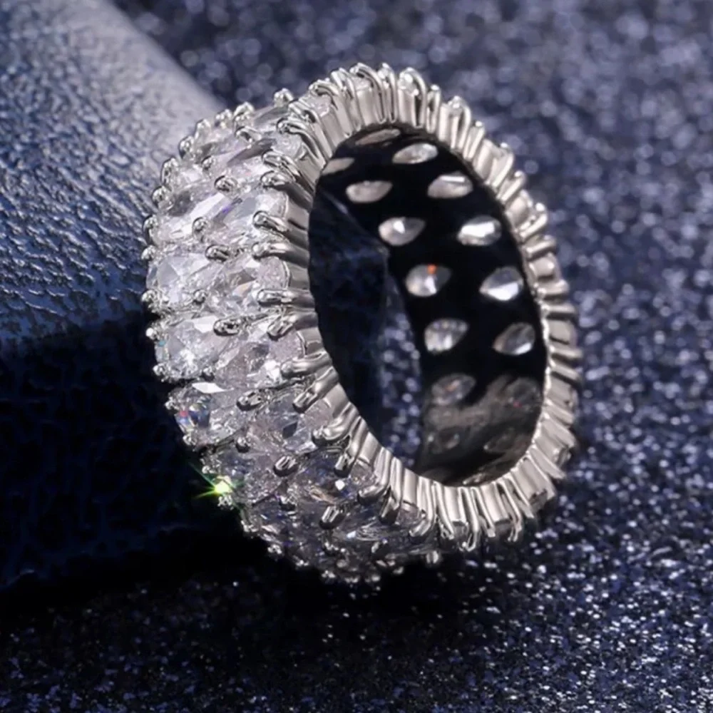 NEW 925 STERLING SILVER ETERNITY ENGAGEMENT DIAMOND RING, CUTE RING, SHINY RING. - Picture 5 of 6